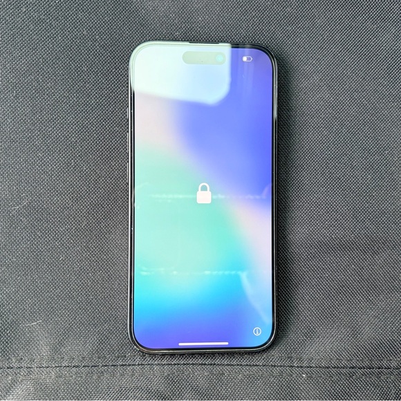 Apple iPhone 16 - Locked